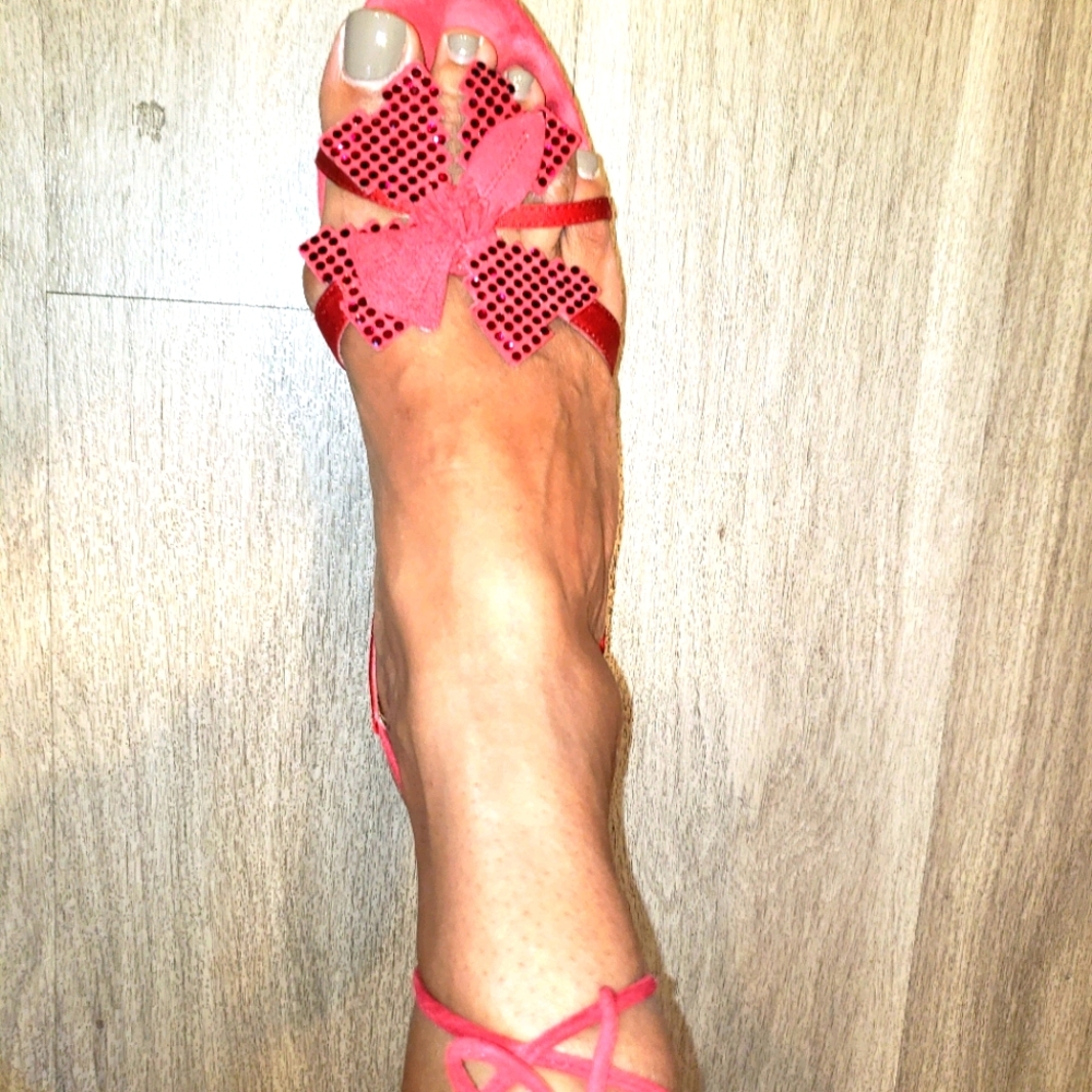 Heels - Picture 3 of 4